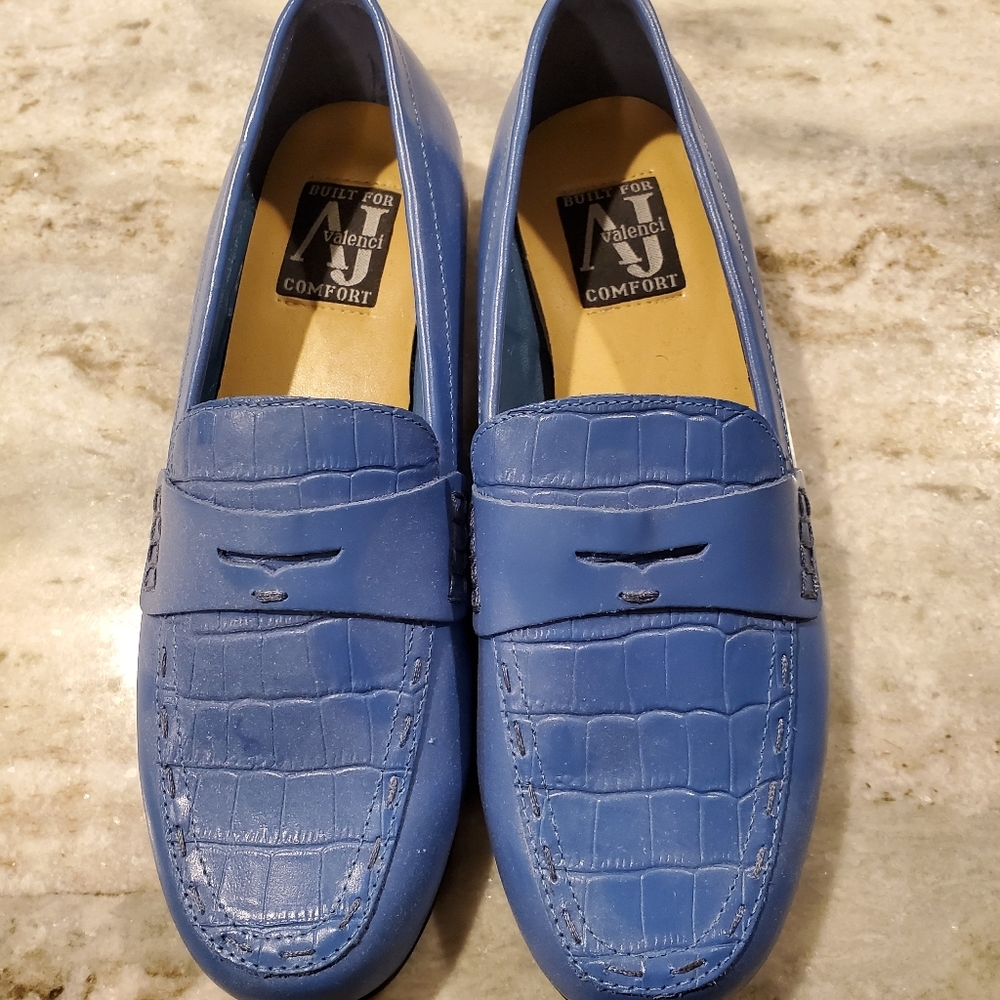 A.J. Valenci BUILT FOR COMFORT Loafers
